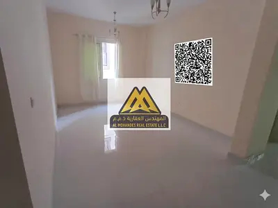 شقة نضيفة ومساحة كبيرة | موقع مميز بالقرب من جميع الخدمات | سهل المخرج للشارقة ودبي | الشقة بها حمام واحد