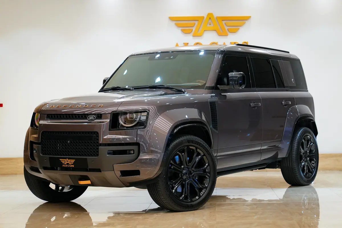Land Rover Defender 2026 — photo 1 of 10