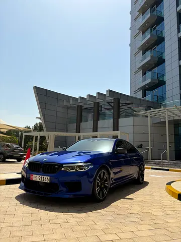 GCC BMW M5 2018./ Akrapovic Exhaust Ceramic brake, Dealer service and warranty. Low KM. No Accident