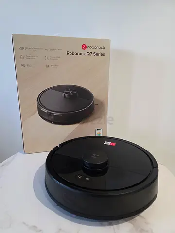 Roborock Q7 Robot Vacuum + Extra Parts | Excellent Condition | Quick Sale