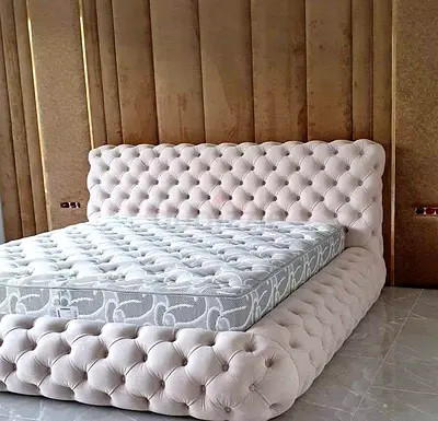 Luxurious Tufted Upholstered King Bed with Mattress
