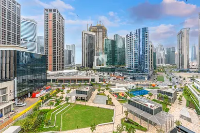 Modern Design | Fully Furnished | Canal View