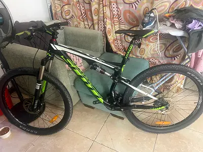 High performance Scott Spark 27.5 Medium FS