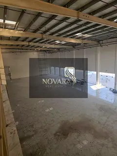 Showroom for rent in Al Jurf Industrial Area 3, Ajman, 31,000 sq ft with mezzanine, main street and