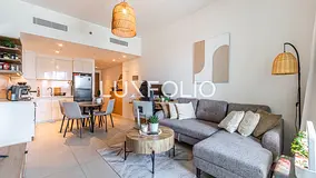 Building Specialist | Furnished | Mid Floor