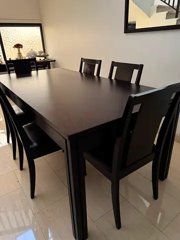 Dark Wood Dining Table with 6 Matching Chairs - Excellent Condition