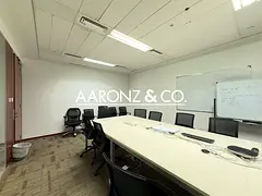 BRIGHT FITTED OFFICE | COMPACT LAYOUT | PREMIUM