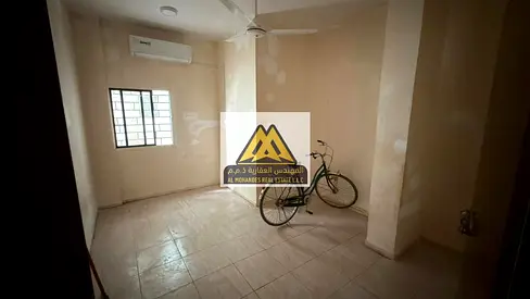 استوديو مميز للإيجار السنوي في منطقة النخيل 1 بعجمان، ثاني صف من كورنيش عجمان، موقع حيوي وقريب من جميع الخدمات.