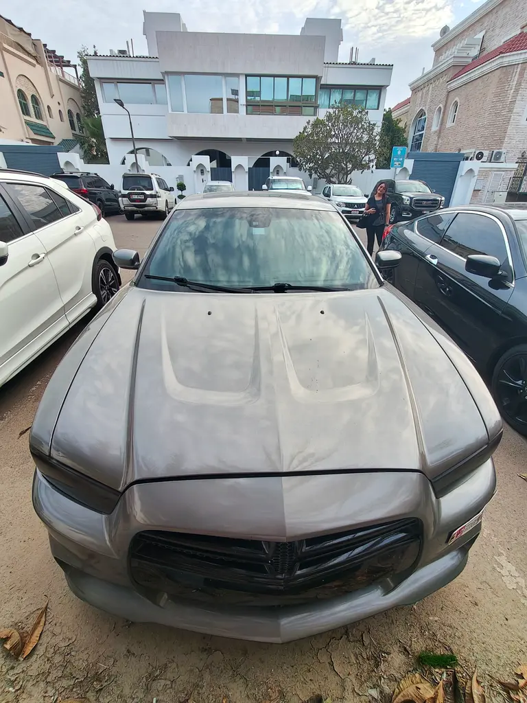 Dodge Charger 2012 — photo 1 of 10