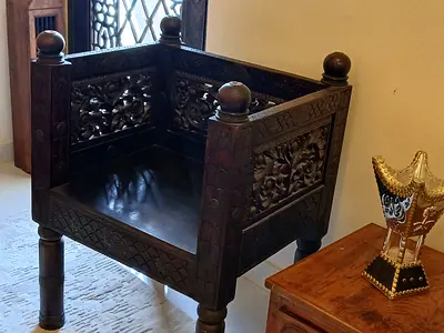 Hand-carved Solid Wood Traditional Armchair / Accent Chair