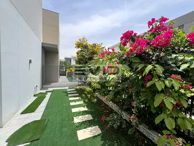 Spacious Corner 4BR Villa | Bright Interiors | Prime Family Community