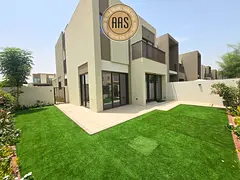 END CORNER UNIT SINGLE ROW 4BR+MAID VILLA FOR RENT 200K