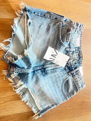 Zara Denim High-Waist Distressed Shorts - New with Tags