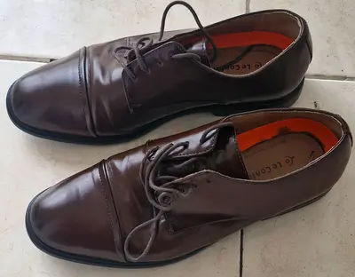 Brown Leather Mens Dress Shoes - Size Unknown, Good Used Condition