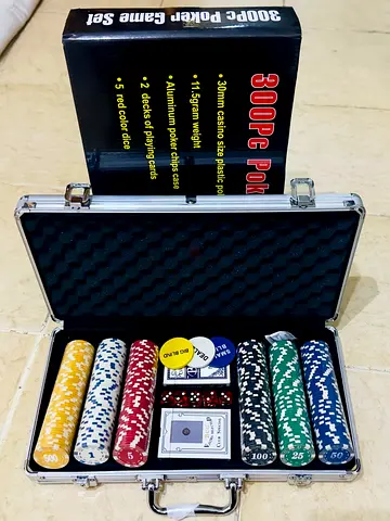 300pc Poker Chip Set with Aluminum Case, Cards and Dice