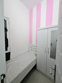 Room with Partition Available in Discovery Garden