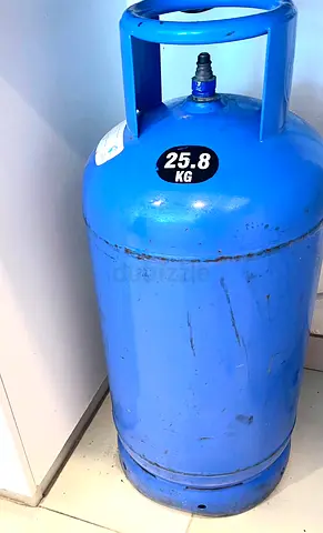 25.8kg Blue Gas Cylinder with Regulator and hose, Good Condition
