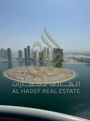 شقة مودرن | إطلالة بحرية بانورامية | غرفه خادمه | باركين