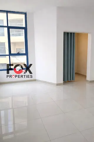 فرصة استثمارية مميزة للبيع بمنطقة الراشيدية 2 أبراج الخور، تتميز ببلكونة اطلالة  تصميم الشقة يناسب العائلات الباحثة عن المساحات الكبيرة والراحة.