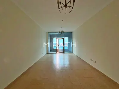 FAMILY BUILDING || PRIME LOCATION || COVERED PARKING || COVERED BALCONY