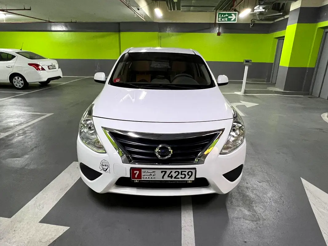Nissan Sunny 2023 — photo 1 of 7