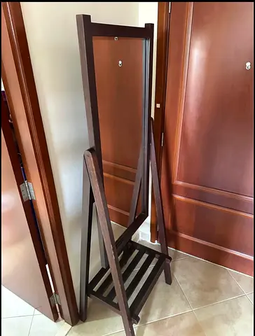Standing mirror