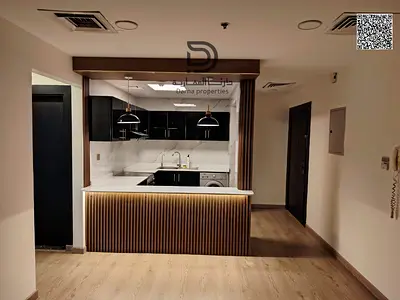 شقة 3 غرف فاخرة للبيع | مجددة بالكامل | موقف سيارة | برج بارادايس ليك عجمان