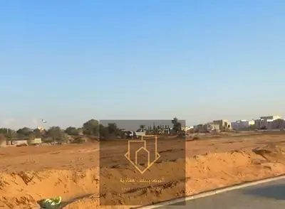 فرصه استثماريه بسعر مميز قطعه ارض تاون هاوس علي طريق وسكه بدون مصاريف تسجيل