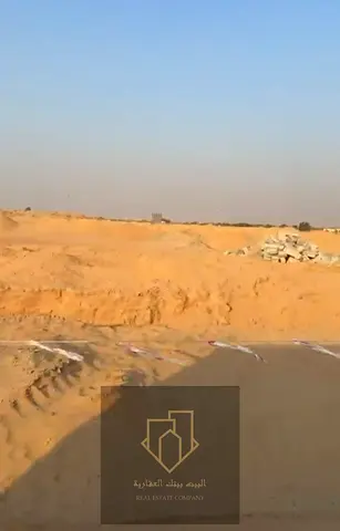 Investment opportunity at a special price: a townhouse plot of land on a main road and railway, with no registration fees.