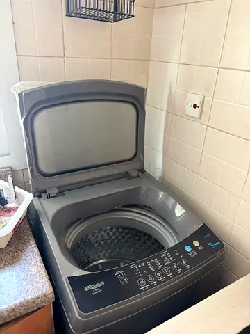 Top-load washing machine in good working condition - 7.5kg (compact)