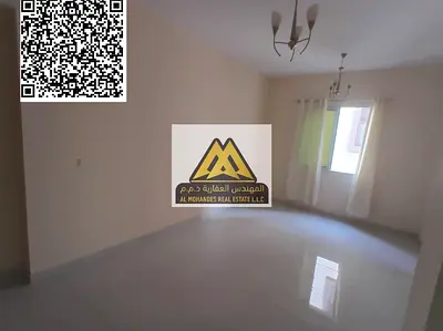 شقة غرفة وصالة للإيجار السنوي في الروضة 2 عجمان على شارع الشيخ عمار، تتميز بمساحة كبيرة وتصميم مريح في بناية عائلية وموقع حيوي قريب من جميع الخدمات.