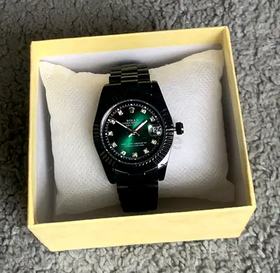 Luxury Style Ladies Watch – Green Dial, Diamond Look, Brand New