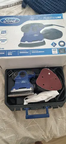 Ford Sander + Accessories in Case