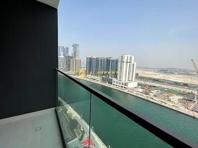 Canal View | Fitted Kitchen | Higher Floor