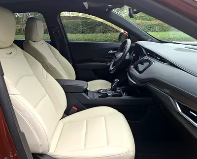2019 Cadillac XT4 — фото 14