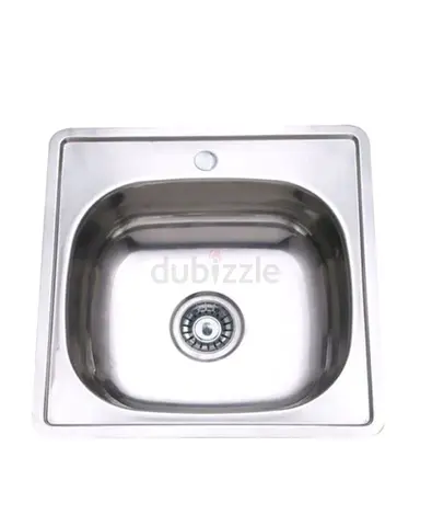 Kitchen sink with accessories