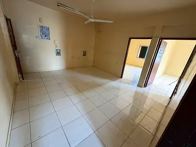 شقة غرفتين وصالة للإيجار في النعيمية 2 مساحة كبيرة مناسبة للشيرنج