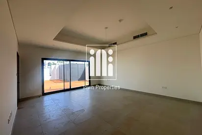 فيلا 4 غرف جاهزة | السعر النهائي (بدون تفاوض) | هوت ديل |