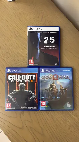PS5 Hitman 3 and PS4 Call of Duty: Black Ops III + $% of War - Used Games Bundle