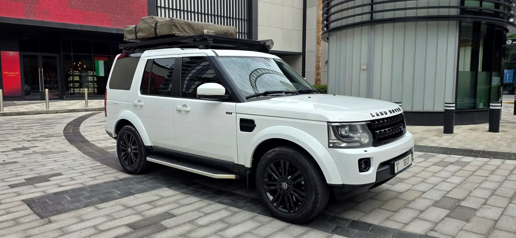 Land Rover LR4 2016 — photo 1 of 12