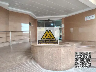 شقة غرفتين وصالة مع غرفة خادمة للإيجار السنوي في الراشدية أبراج الخور بموقع حيوي مميز قريب من جميع الخدمات الأساسية مما يجعلها خيار مثالي للعائلات الب