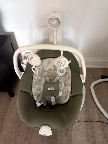 Baby bouncer for sale, used only for 3 months. Almost new, very clean and well maintained. Comfortab