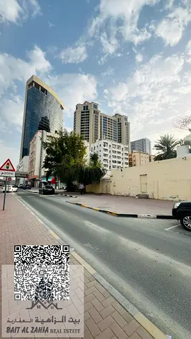 قطعة أرض تجارية وسكنية على الطريق الرئيسي للبيع في موقع متميز
