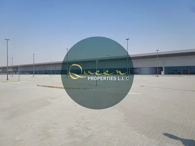 مجمع تجاري فاخر للإيجار في الزاهية | واجهة مباشرة على شارع الشيخ محمد بن زايد