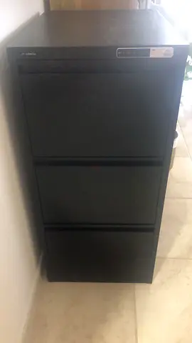 black 3-drawer filing cabinet / storage cabinet - excellent condition