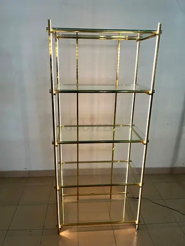 Glass shelf stand with lighting