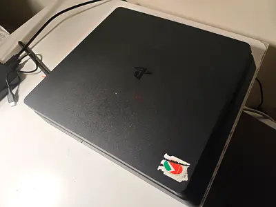PS4 Slim 500GB (expandeable) with 1 controller