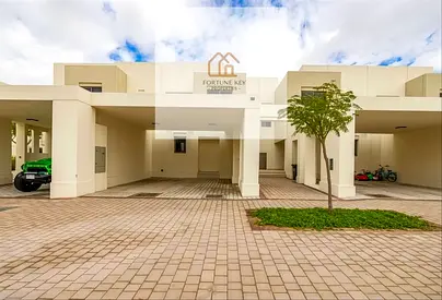 Single Row | Landscaped | Vacant May 9th |