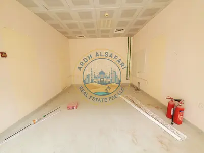 Spacious shop available for rent in old Muwaileh