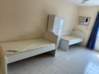 INDIAN EXECUTIVE GENTS/BACHELOR FURNISHED BED SPACE – Next to ADCB METRO Exit-1 – KARAMA